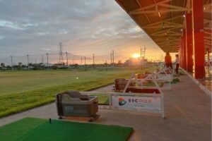 ที่พักใกล้ ESC Golf Driving Range - The Moment